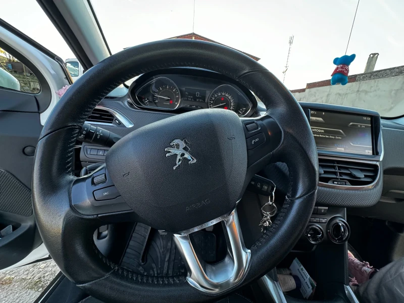 Peugeot 2008, снимка 2 - Автомобили и джипове - 52346892