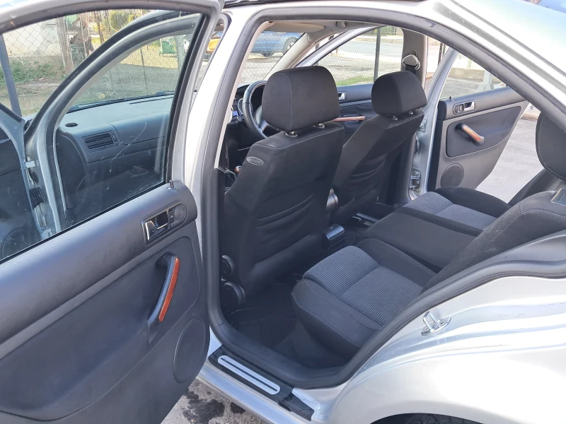 VW Bora, снимка 12 - Автомобили и джипове - 51955475