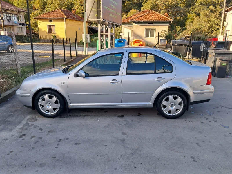 VW Bora, снимка 8 - Автомобили и джипове - 51955475