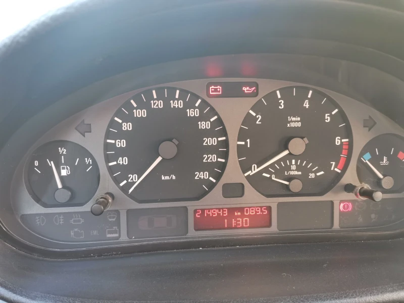 BMW 316, снимка 13 - Автомобили и джипове - 52106385