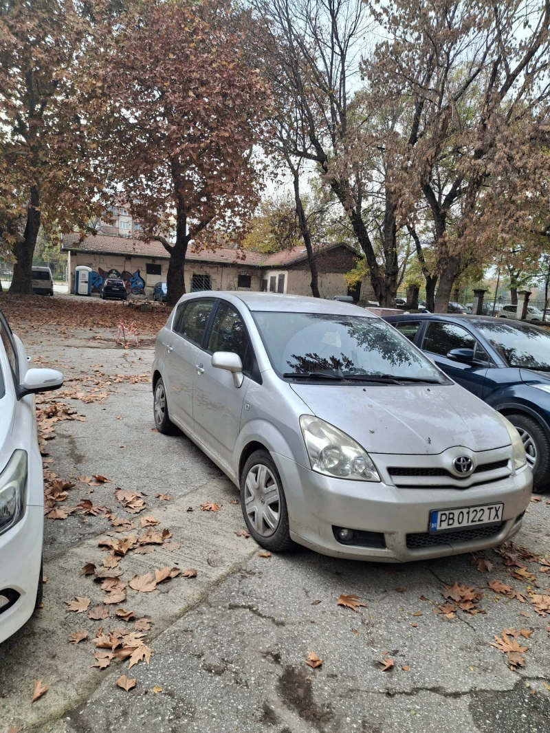 Toyota Corolla verso 1, снимка 3 - Автомобили и джипове - 52454601