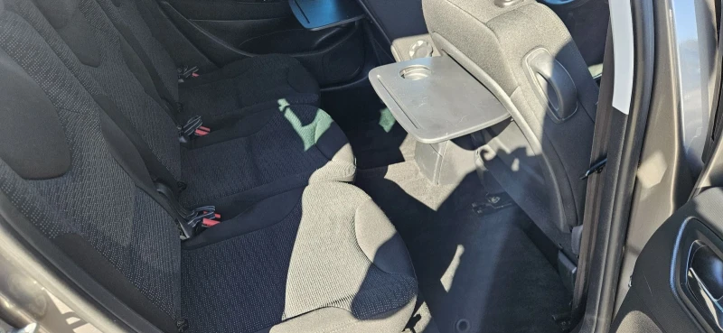 Peugeot 308 2009г* 1.6HDI, снимка 16 - Автомобили и джипове - 52659529