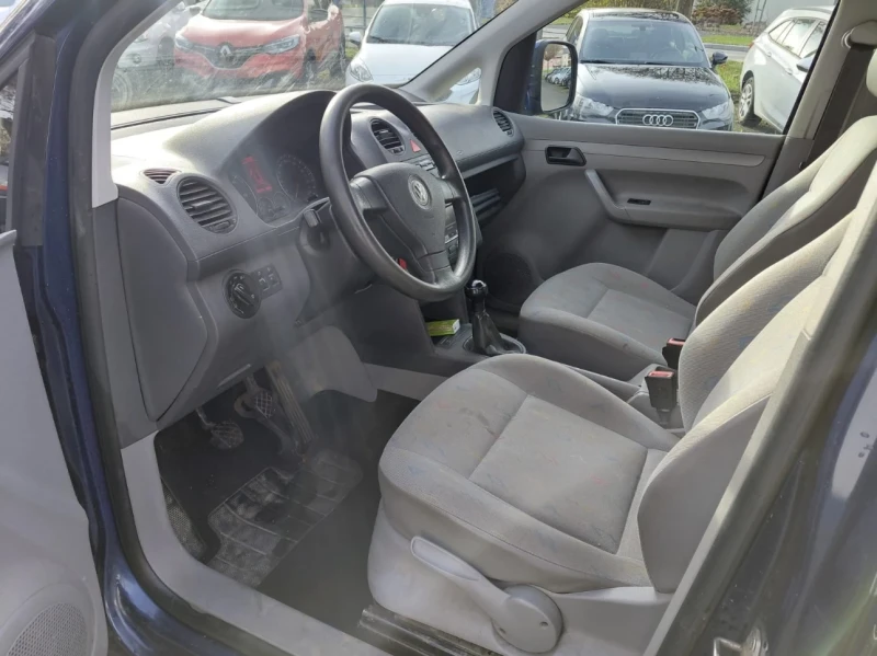 VW Caddy, снимка 8 - Автомобили и джипове - 52726971