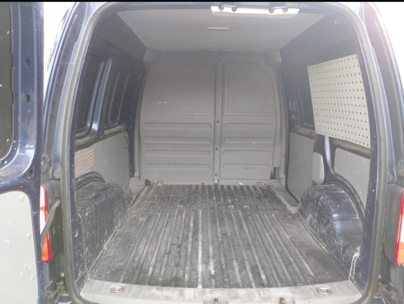 VW Caddy, снимка 9 - Автомобили и джипове - 52726971