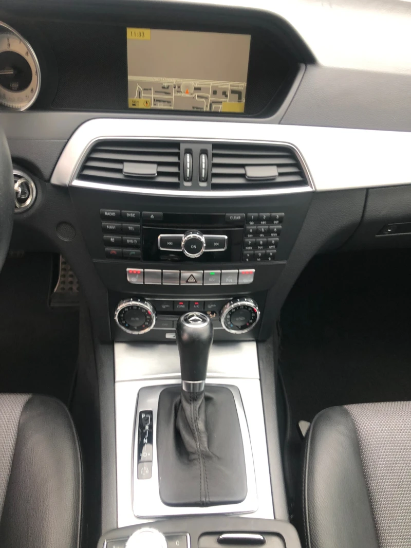 Mercedes-Benz C 220 /C 250 CDI-4 MATIC/AMG PAKET-FULL/УНИКАТ-ШВЕЙЦАРИЯ, снимка 12 - Автомобили и джипове - 52777672