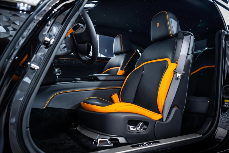 Rolls-Royce Spectre Crystal SOE* Starlight, снимка 13 - Автомобили и джипове - 52935656