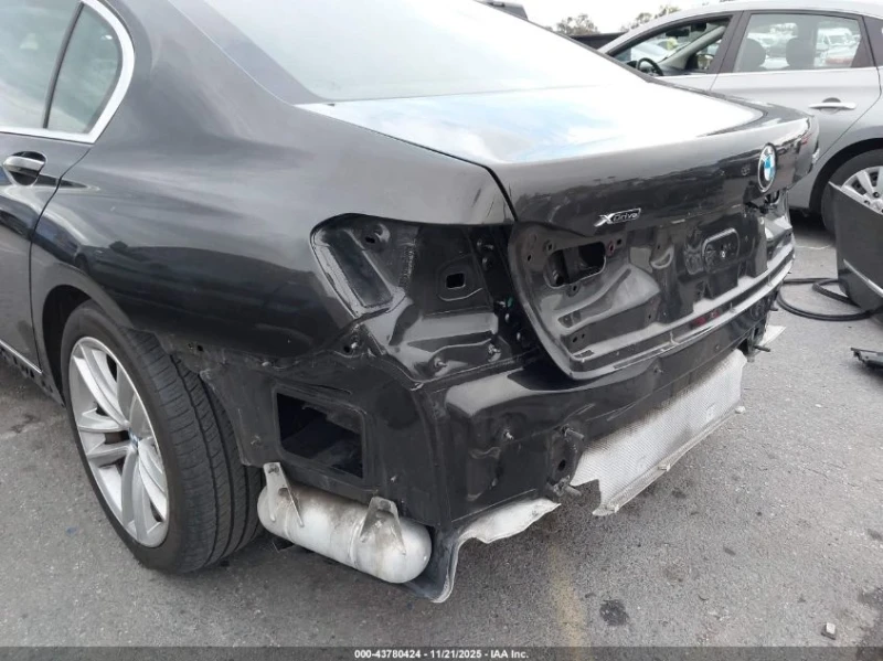 BMW 750 XDRIVE, снимка 16 - Автомобили и джипове - 53226195