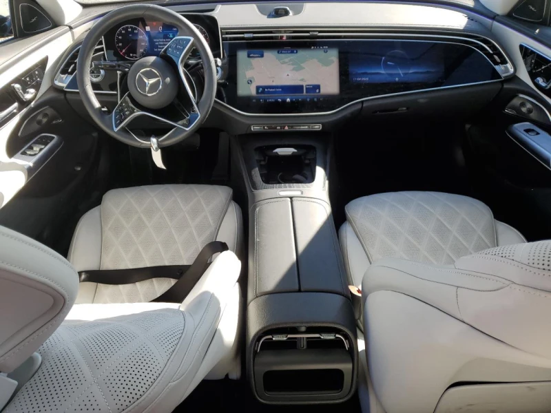 Mercedes-Benz E 350 4MATIC * NAVI * LED * CAMERA * BURMESTER * ПОДГРЕВ, снимка 8 - Автомобили и джипове - 53328171