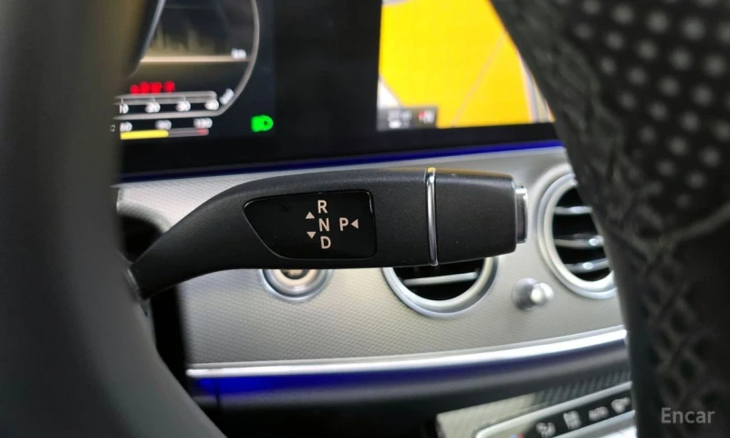 Mercedes-Benz C 300, снимка 9 - Автомобили и джипове - 53584598