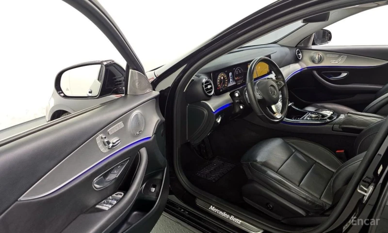 Mercedes-Benz C 300, снимка 10 - Автомобили и джипове - 53584598