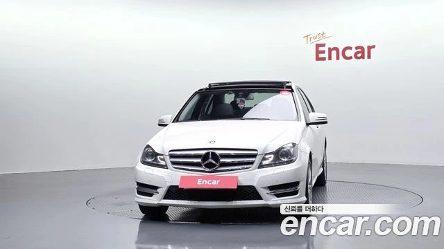 Mercedes-Benz C 200, снимка 3 - Автомобили и джипове - 56077526