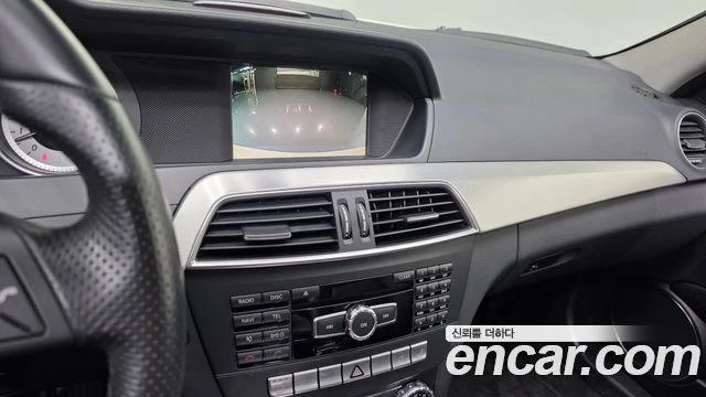 Mercedes-Benz C 200, снимка 15 - Автомобили и джипове - 56077526