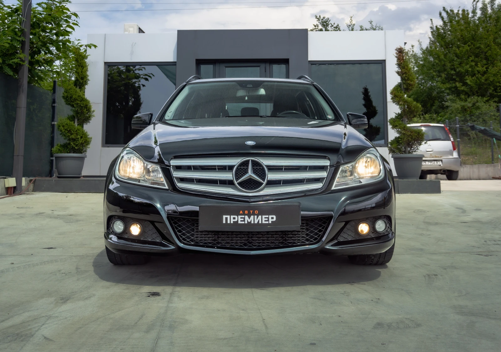 Mercedes-Benz C 220 CDI - АВТОМАТИК - РЕАЛНИ КИЛОМЕТРИ - 6М ГАРАНЦИЯ  - изображение 2