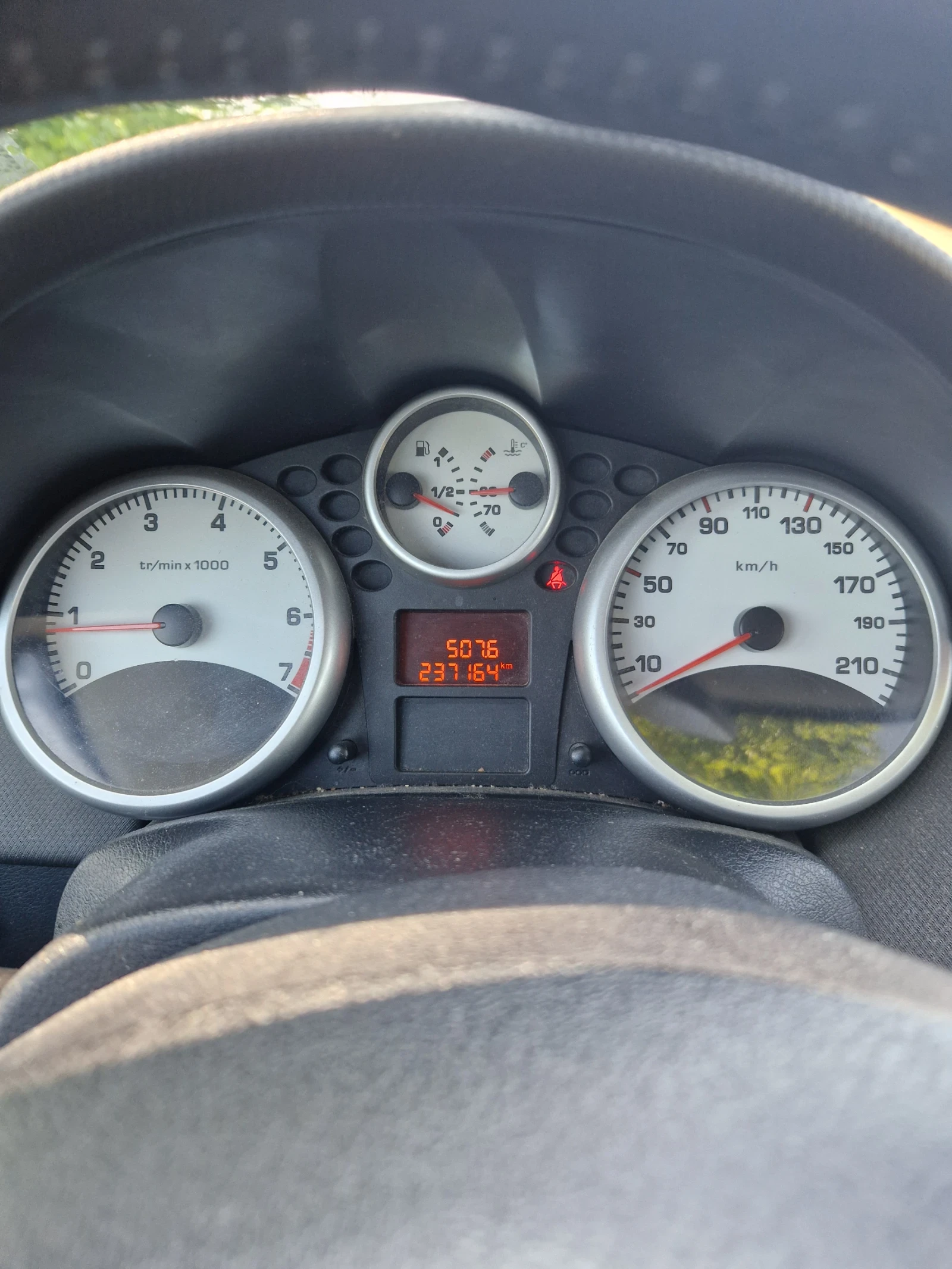 Peugeot 207 1.4 - изображение 7