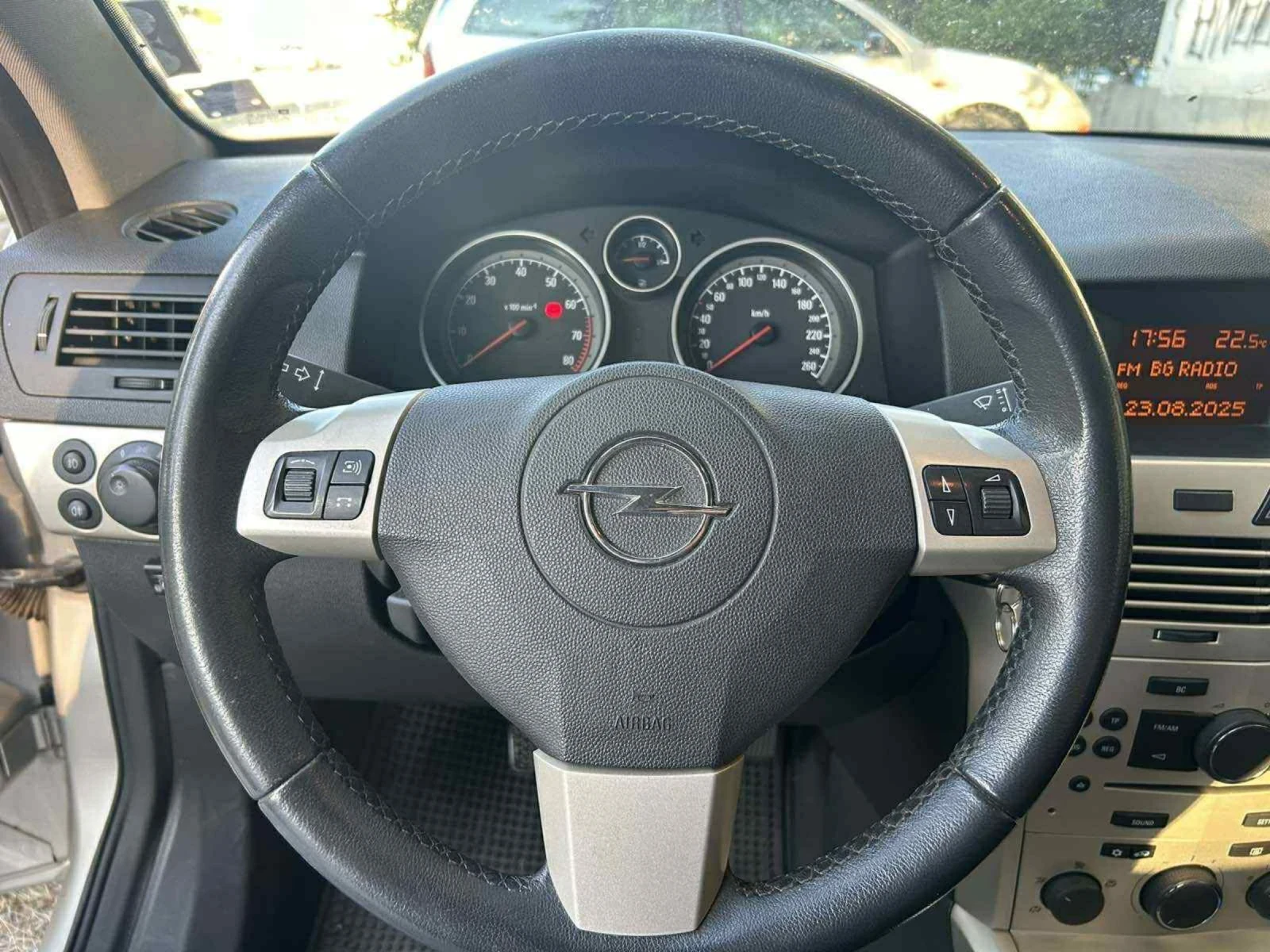 Opel Astra GTC 1, 4i ГАЗ - изображение 5