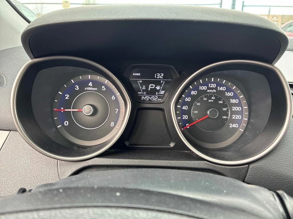 Hyundai Elantra * GL * CARFAX * ЦЕНА ДО БГ - изображение 8