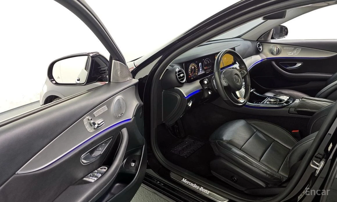 Mercedes-Benz C 300  - изображение 10