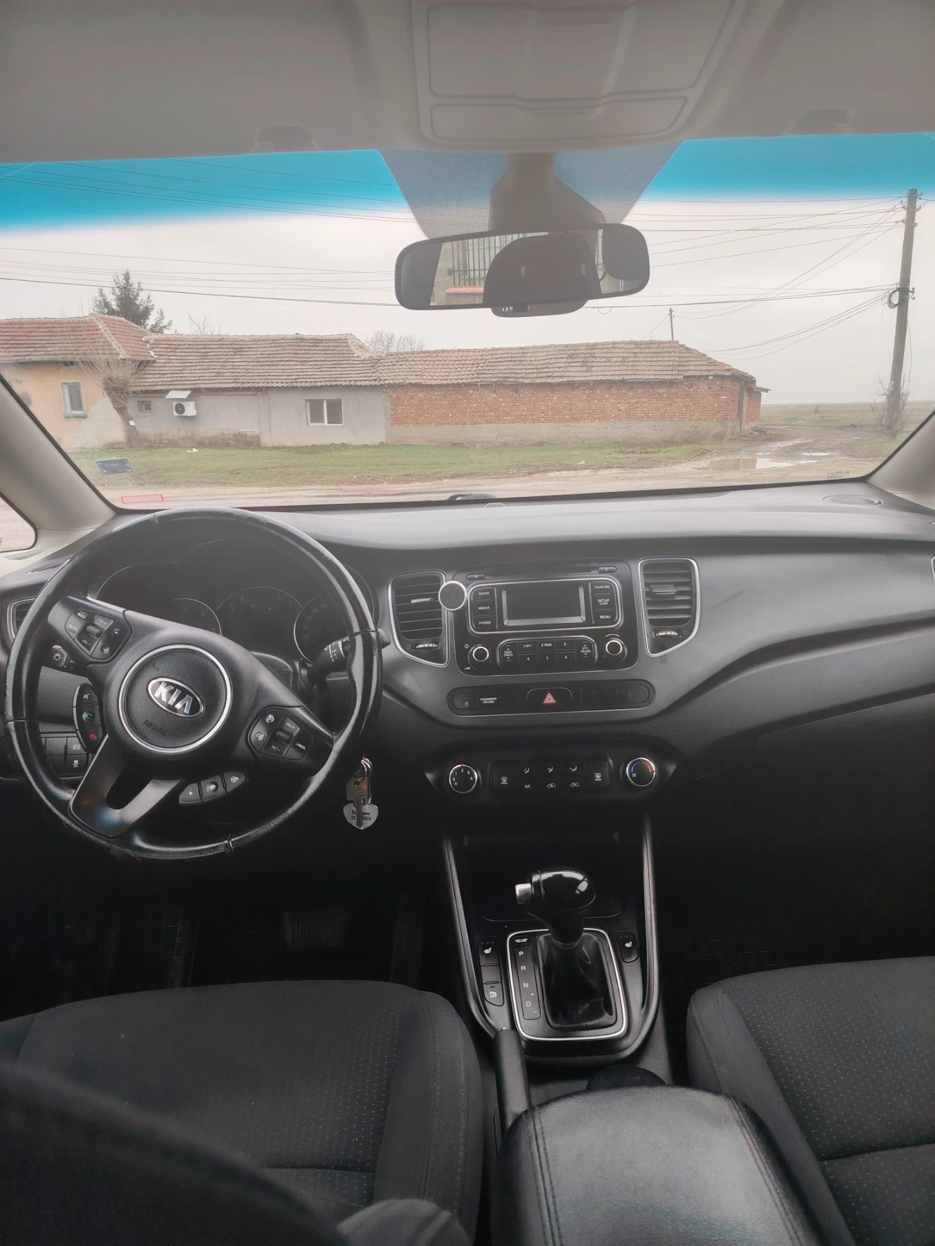 Kia Carens 1.7, снимка 13 - Автомобили и джипове - 53740984