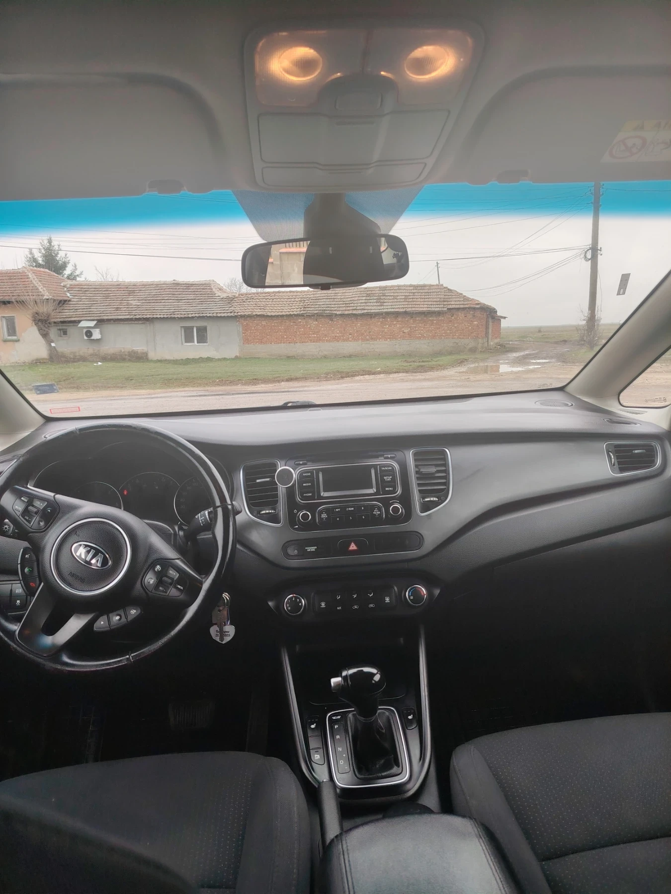 Kia Carens 1.7, снимка 12 - Автомобили и джипове - 53740984