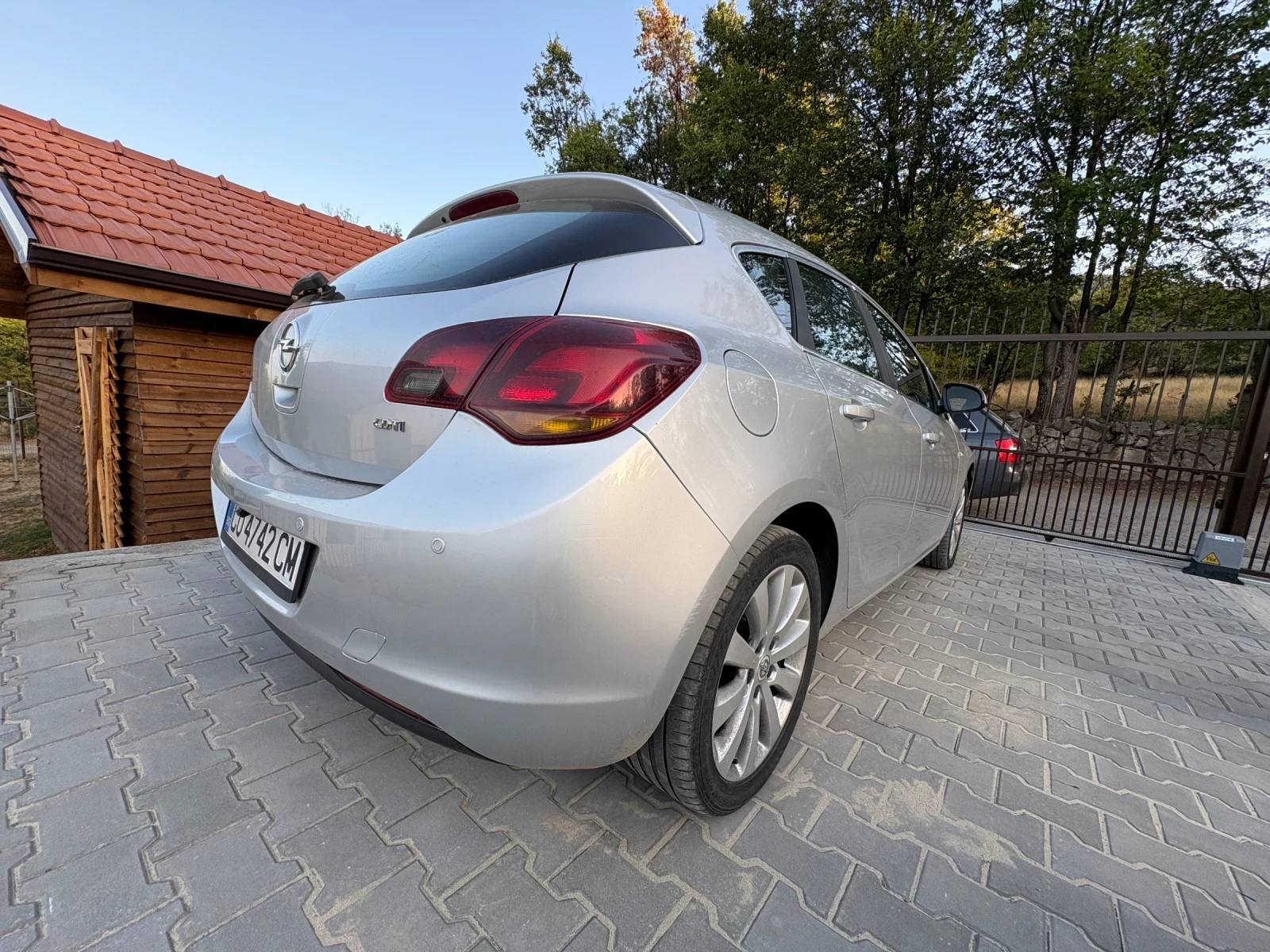 Opel Astra Astra J, снимка 6 - Автомобили и джипове - 53734021