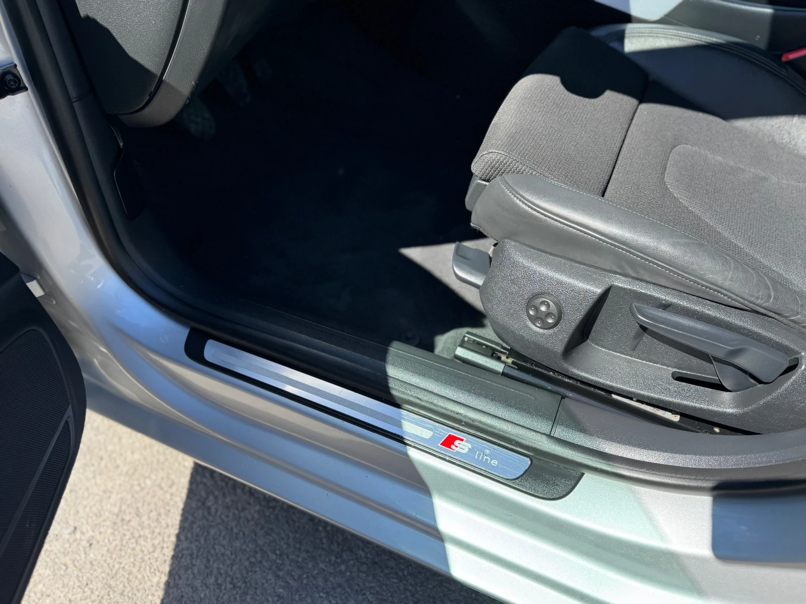 Audi A5 2.0TDI QUATTRO 113000km УНИКАТ, снимка 11 - Автомобили и джипове - 54140729