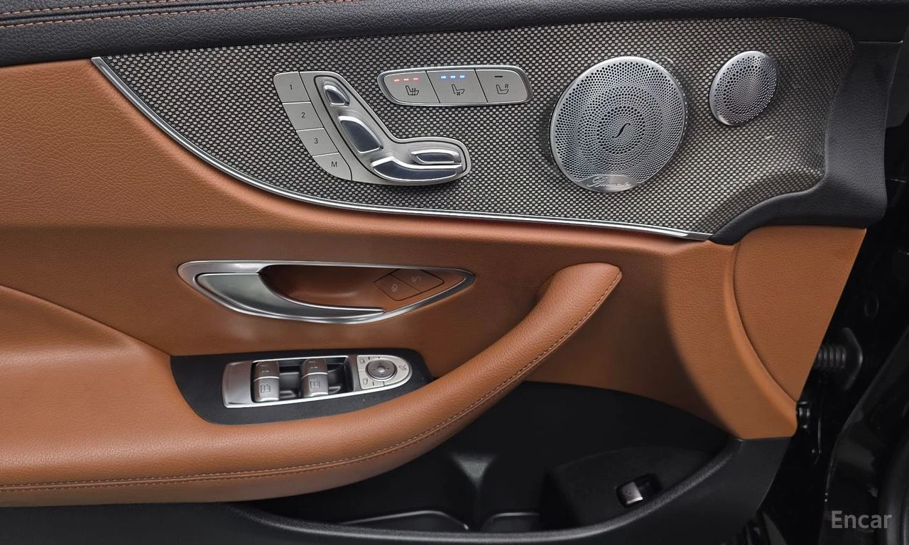 Mercedes-Benz E 400 4MATIC* COUPE* BURMESTER* CARBON* HEAD-UP* 360, снимка 16 - Автомобили и джипове - 54567042