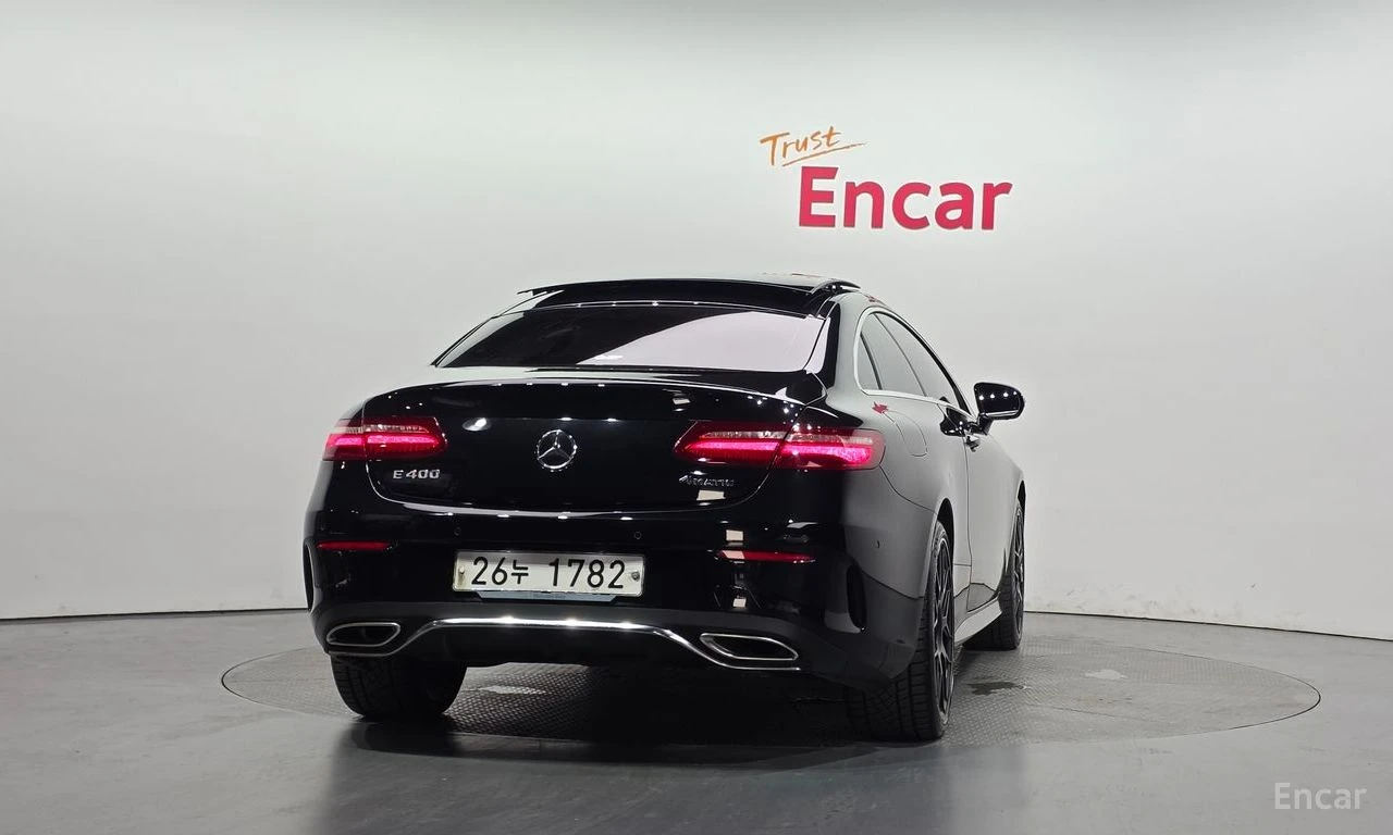 Mercedes-Benz E 400 4MATIC* COUPE* BURMESTER* CARBON* HEAD-UP* 360, снимка 3 - Автомобили и джипове - 54567042
