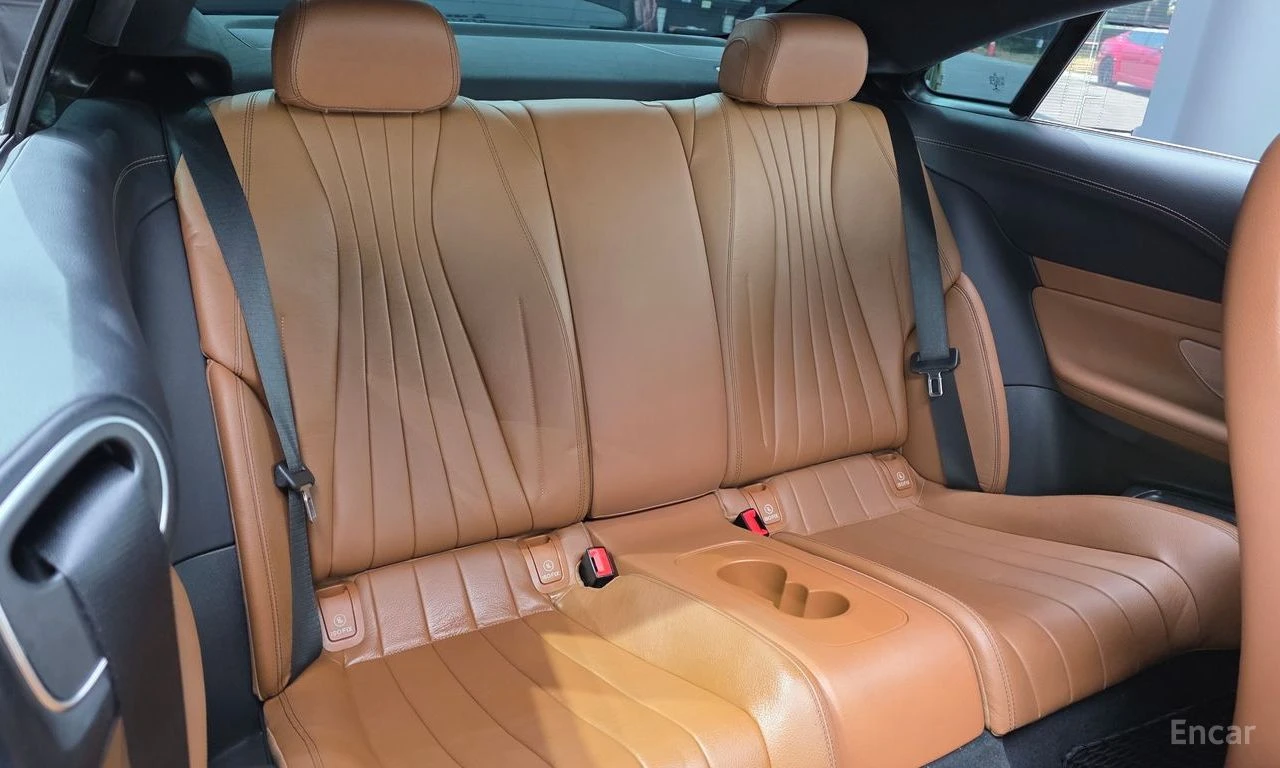 Mercedes-Benz E 400 4MATIC* COUPE* BURMESTER* CARBON* HEAD-UP* 360, снимка 15 - Автомобили и джипове - 54567042