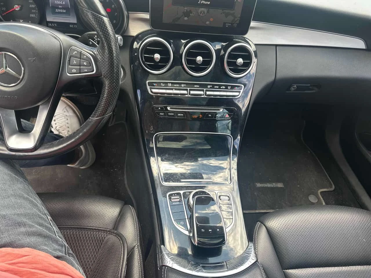 Mercedes-Benz C 300 4MATIC * AMG PACK* ДИСТРОНИК* 360 КАМЕРА* BURMASTE, снимка 9 - Автомобили и джипове - 54813113
