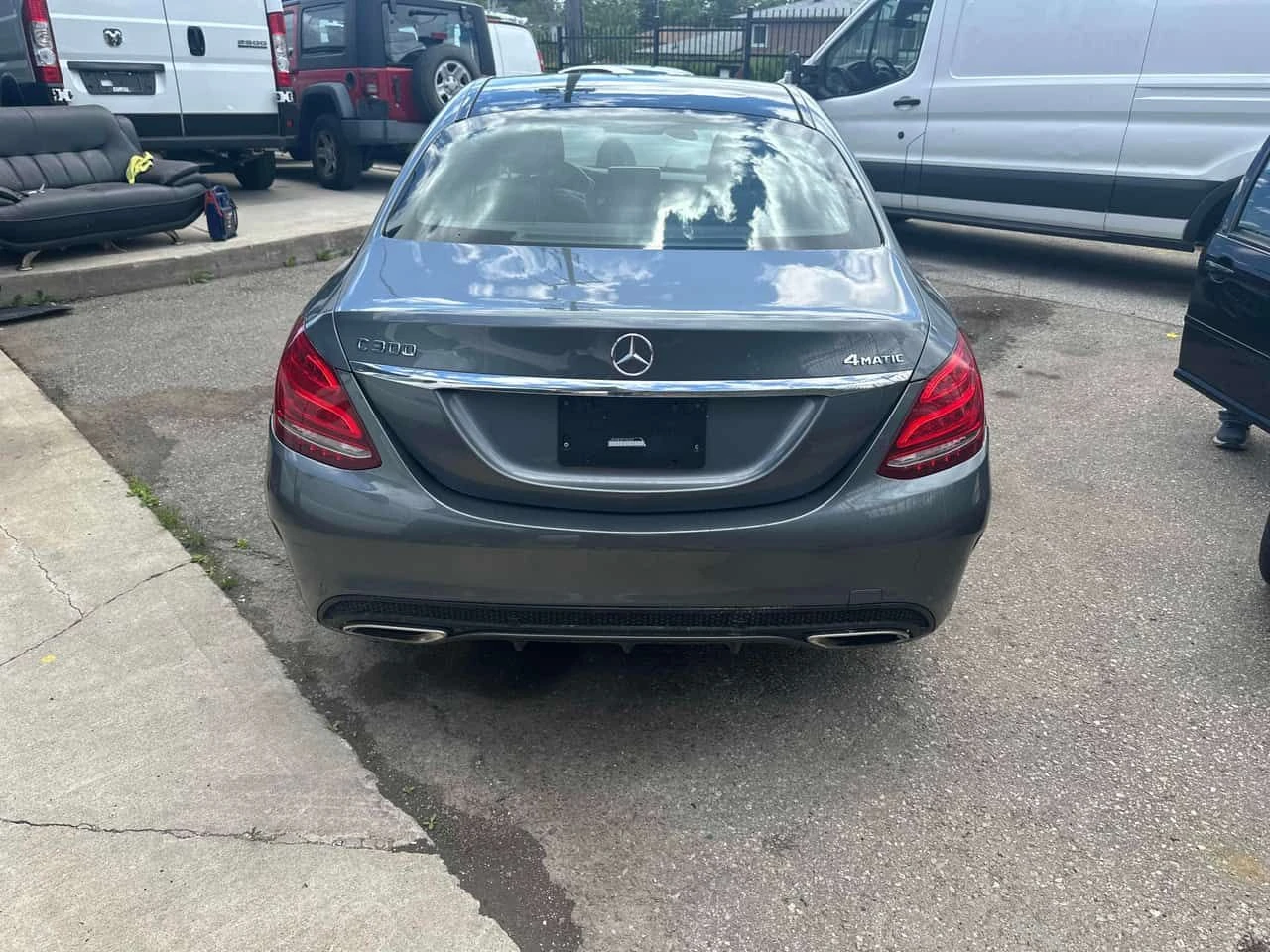 Mercedes-Benz C 300 4MATIC * AMG PACK* ДИСТРОНИК* 360 КАМЕРА* BURMASTE, снимка 5 - Автомобили и джипове - 54813113