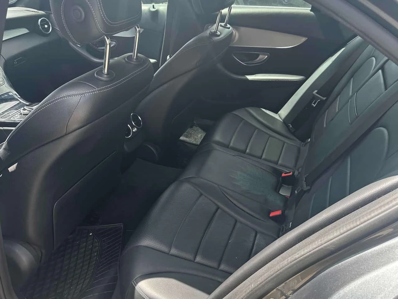 Mercedes-Benz C 300 4MATIC * AMG PACK* ДИСТРОНИК* 360 КАМЕРА* BURMASTE, снимка 10 - Автомобили и джипове - 54813113