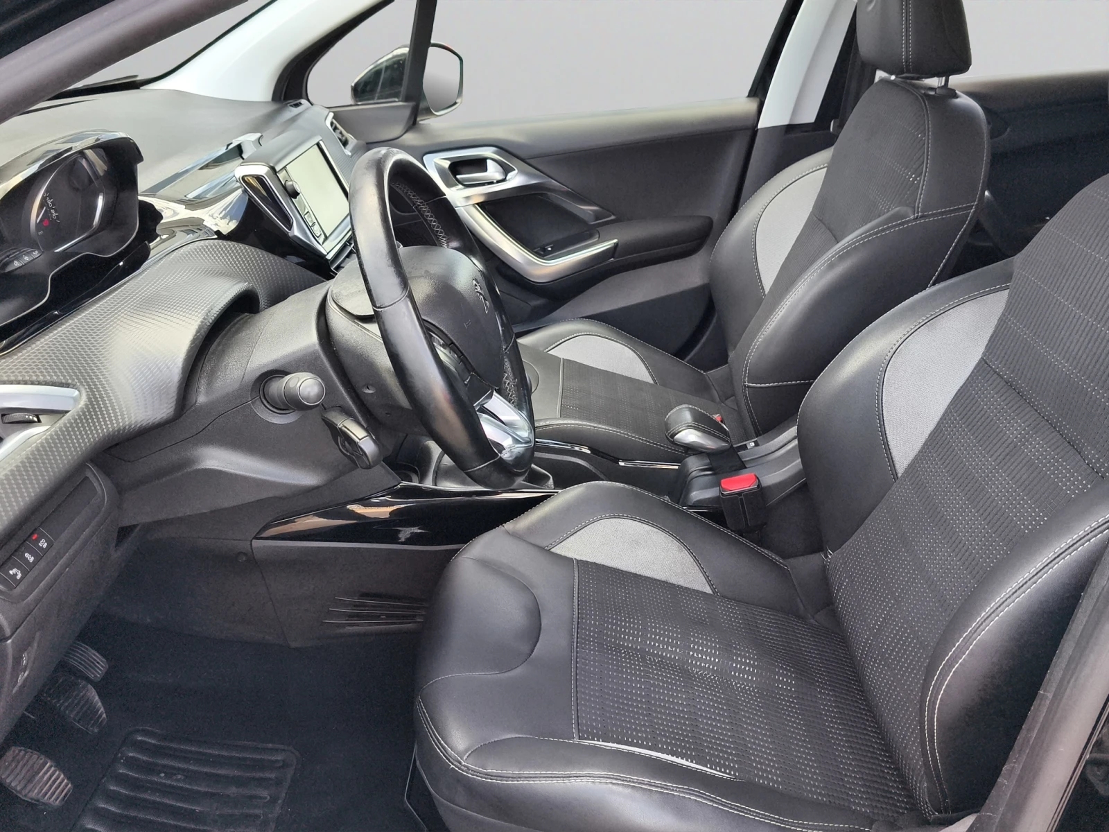 Peugeot 2008 NEW ALLURE 1.6 e-HDI 120 STT BVM6 EURO6//1708R16, снимка 11 - Автомобили и джипове - 55034614