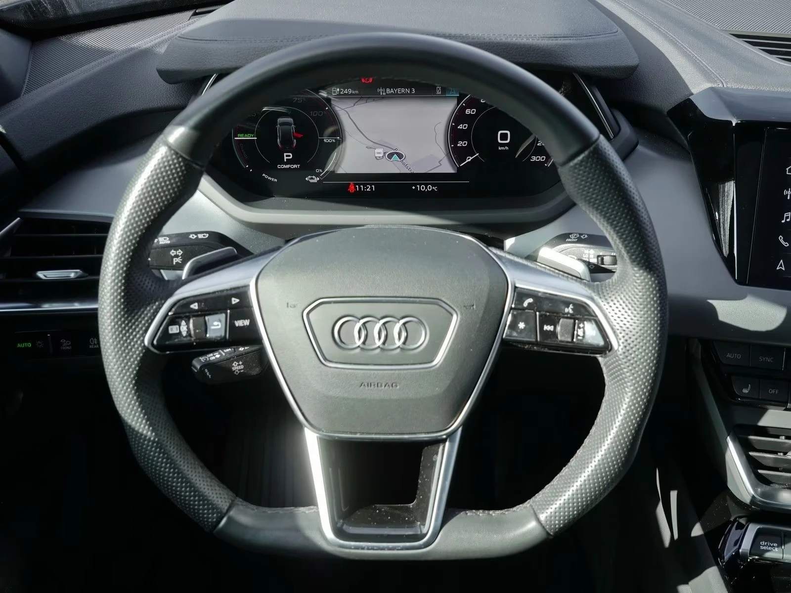 Audi E-Tron GT QUATTRO / PANO / VIRTUAL COCKPIT / CAMERA, снимка 10 - Автомобили и джипове - 55323231