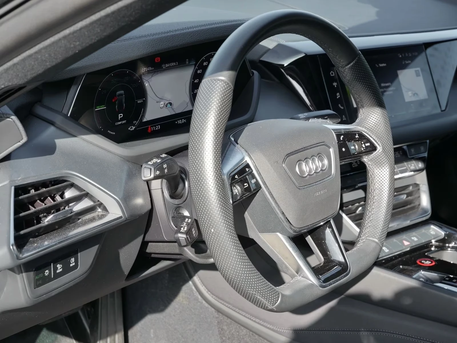 Audi E-Tron GT QUATTRO / PANO / VIRTUAL COCKPIT / CAMERA, снимка 8 - Автомобили и джипове - 55323231