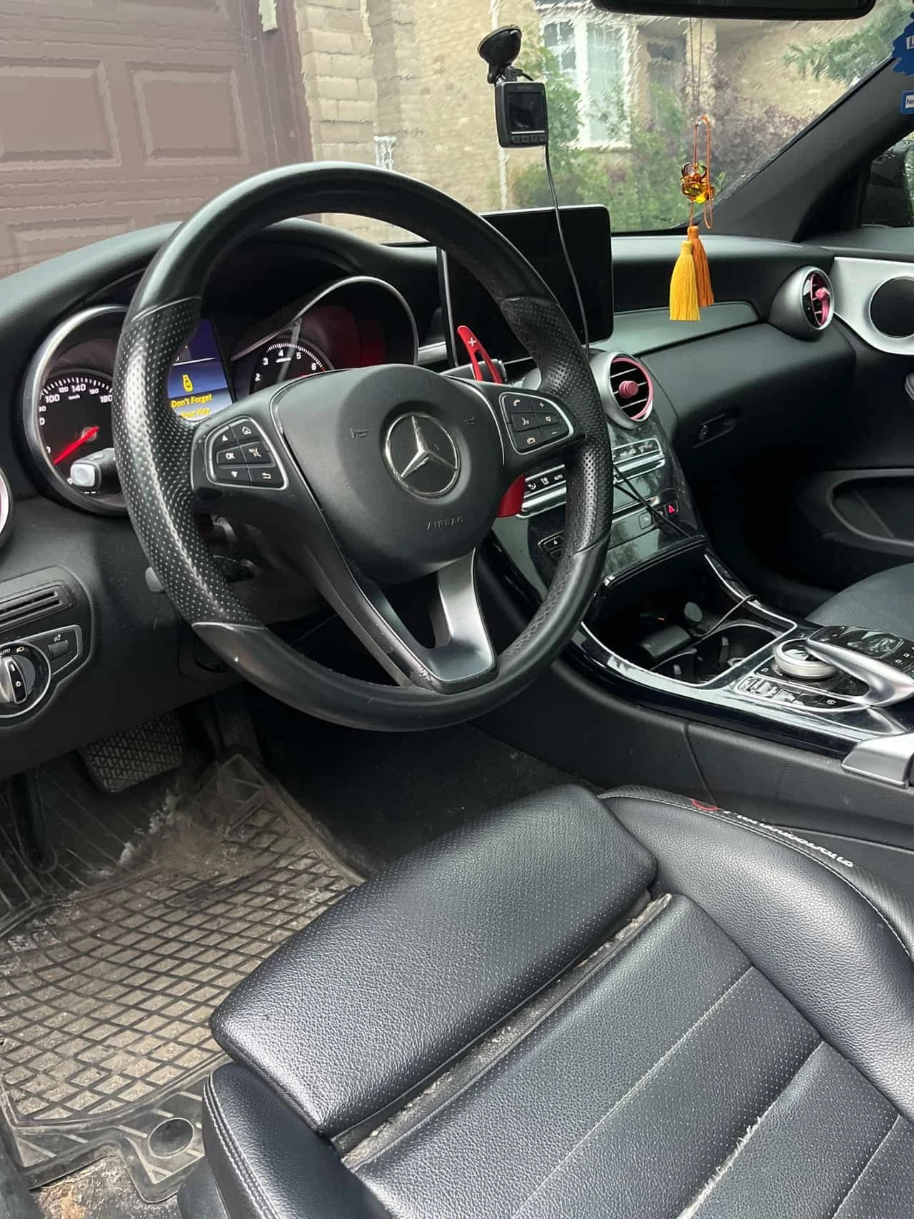 Mercedes-Benz C 300 * CARFAX * БЕЗ ПЪРВОНАЧАЛНА ВНОСКА, снимка 5 - Автомобили и джипове - 55343813