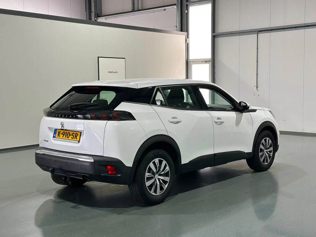 Peugeot 2008 1.2i Active, снимка 3 - Автомобили и джипове - 55472028