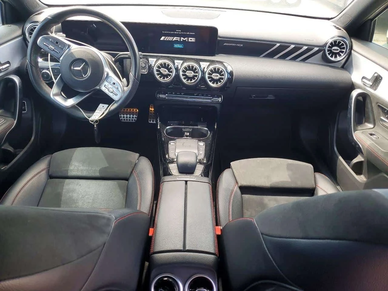 Mercedes-Benz A 35 * CARFAX * ОПЦИЯ ЗА ФИНАНСИРАНЕ, снимка 8 - Автомобили и джипове - 55486609