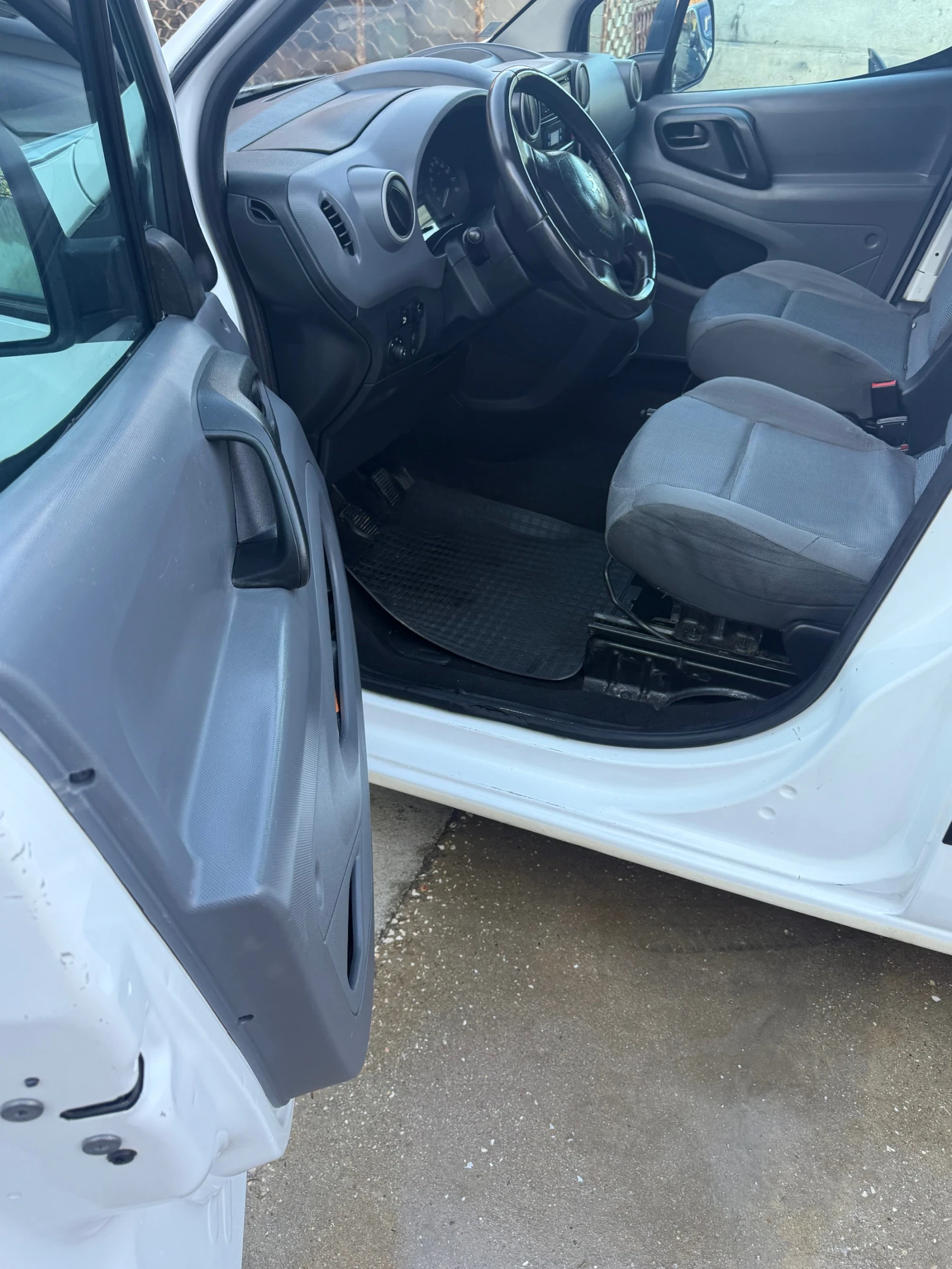 Peugeot Partner ХЛАДИЛНА, снимка 5 - Автомобили и джипове - 55592127