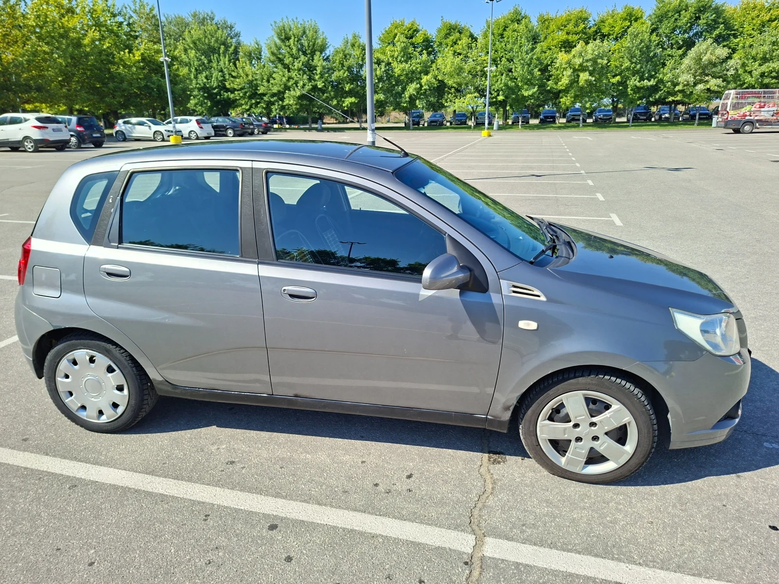 Chevrolet Aveo 1.2, снимка 5 - Автомобили и джипове - 55725606