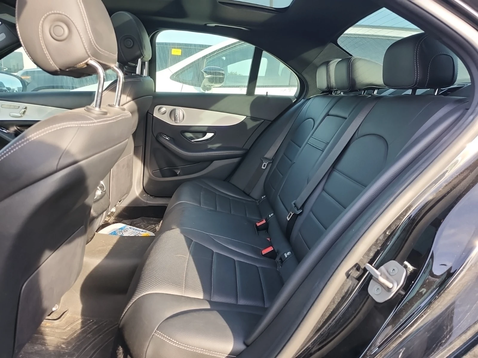Mercedes-Benz C 300 АМГ/CARFAX/ПОДГРЕВ/ПАМЕТ/ПОДГРЕВ/, снимка 12 - Автомобили и джипове - 55991671