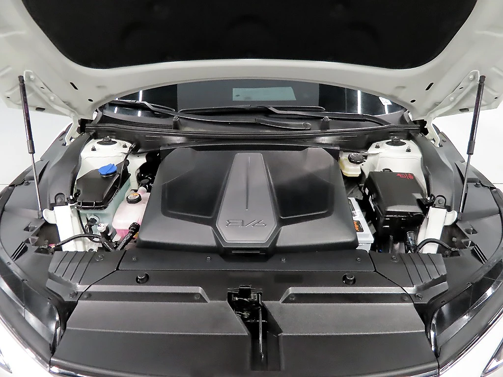 Kia EV6 LONG R* HEAD-UP* ОБДУХВАНЕ* ПОДГРЕВ* 360, снимка 15 - Автомобили и джипове - 56273800