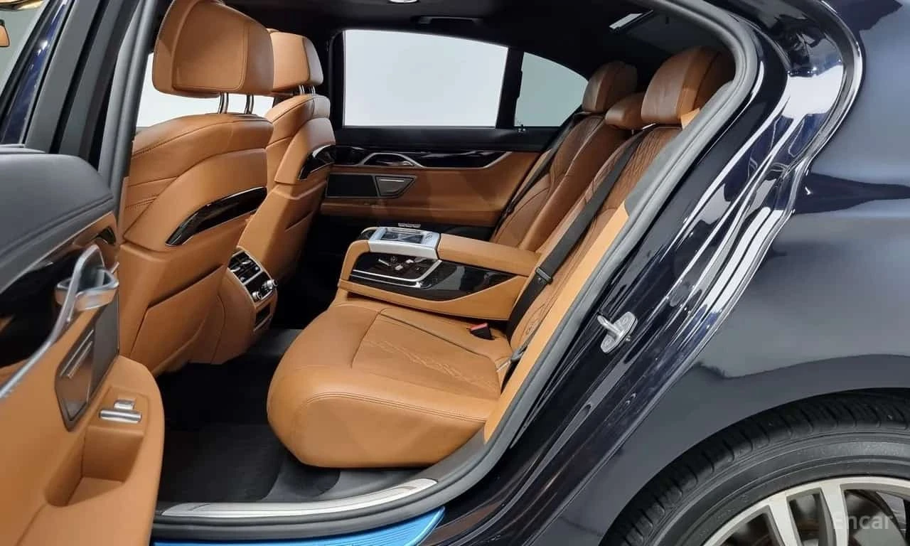 BMW 740 d xDrive M Sport/ФИНАНСИРАНЕ, снимка 12 - Автомобили и джипове - 56331729