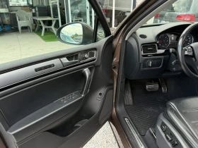 VW Touareg 4.2 tdi 340hp панорама dynadio Rline, снимка 11