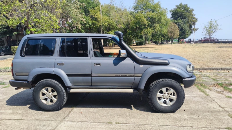 Toyota Land cruiser 4.5 24V (FZJ80) (215 кс) 4WD Automatic, снимка 4 - Автомобили и джипове - 47132418