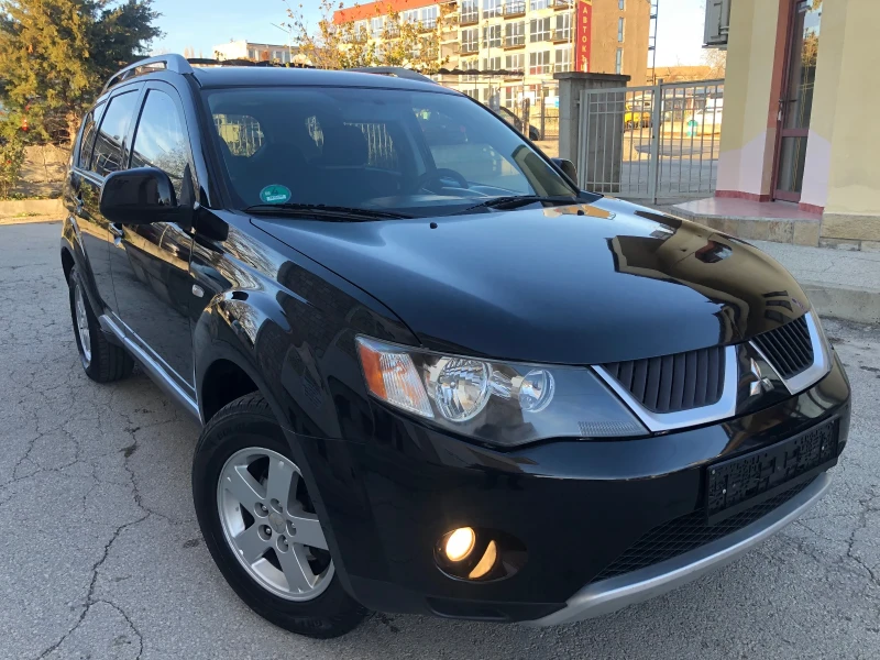 Mitsubishi Outlander 2.4i 170k.c. НАВИ, снимка 3 - Автомобили и джипове - 48041993