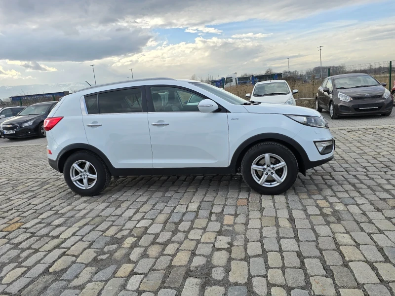 Kia Sportage 2.0CRDI 4x4 КОЖА KEYLESS ЕВРО 5, снимка 5 - Автомобили и джипове - 48867274