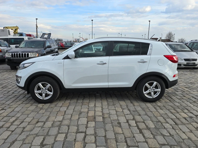 Kia Sportage 2.0CRDI 4x4 КОЖА KEYLESS ЕВРО 5, снимка 4 - Автомобили и джипове - 48867274