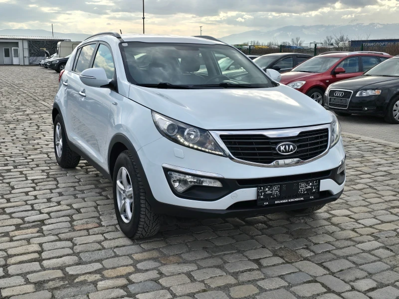 Kia Sportage 2.0CRDI 4x4 КОЖА KEYLESS ЕВРО 5, снимка 3 - Автомобили и джипове - 48867274