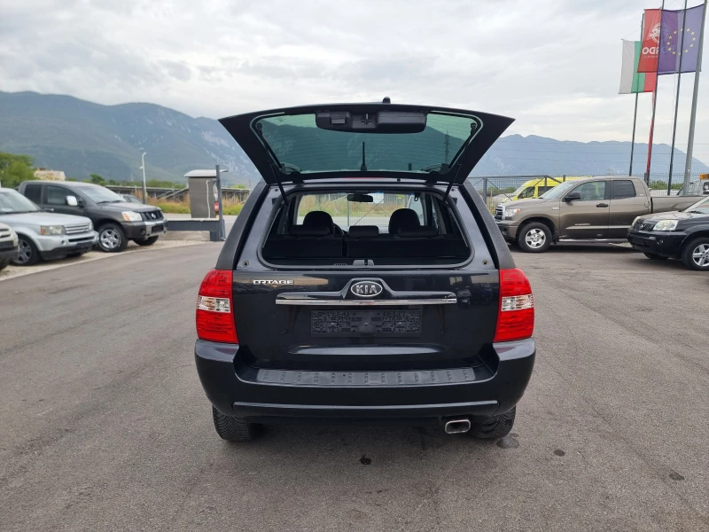 Kia Sportage 2.0I, снимка 11 - Автомобили и джипове - 51688766