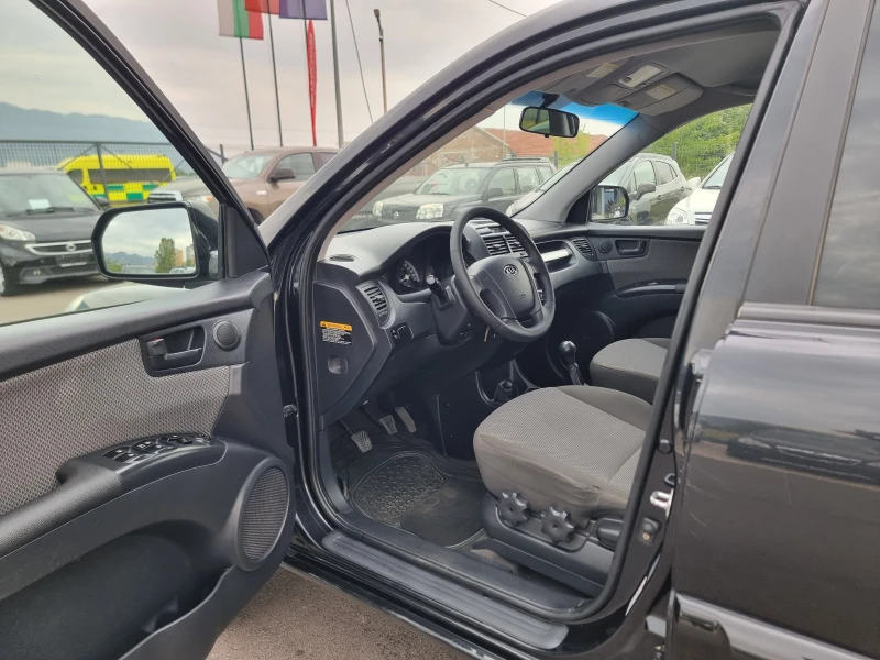 Kia Sportage 2.0I, снимка 10 - Автомобили и джипове - 51688766